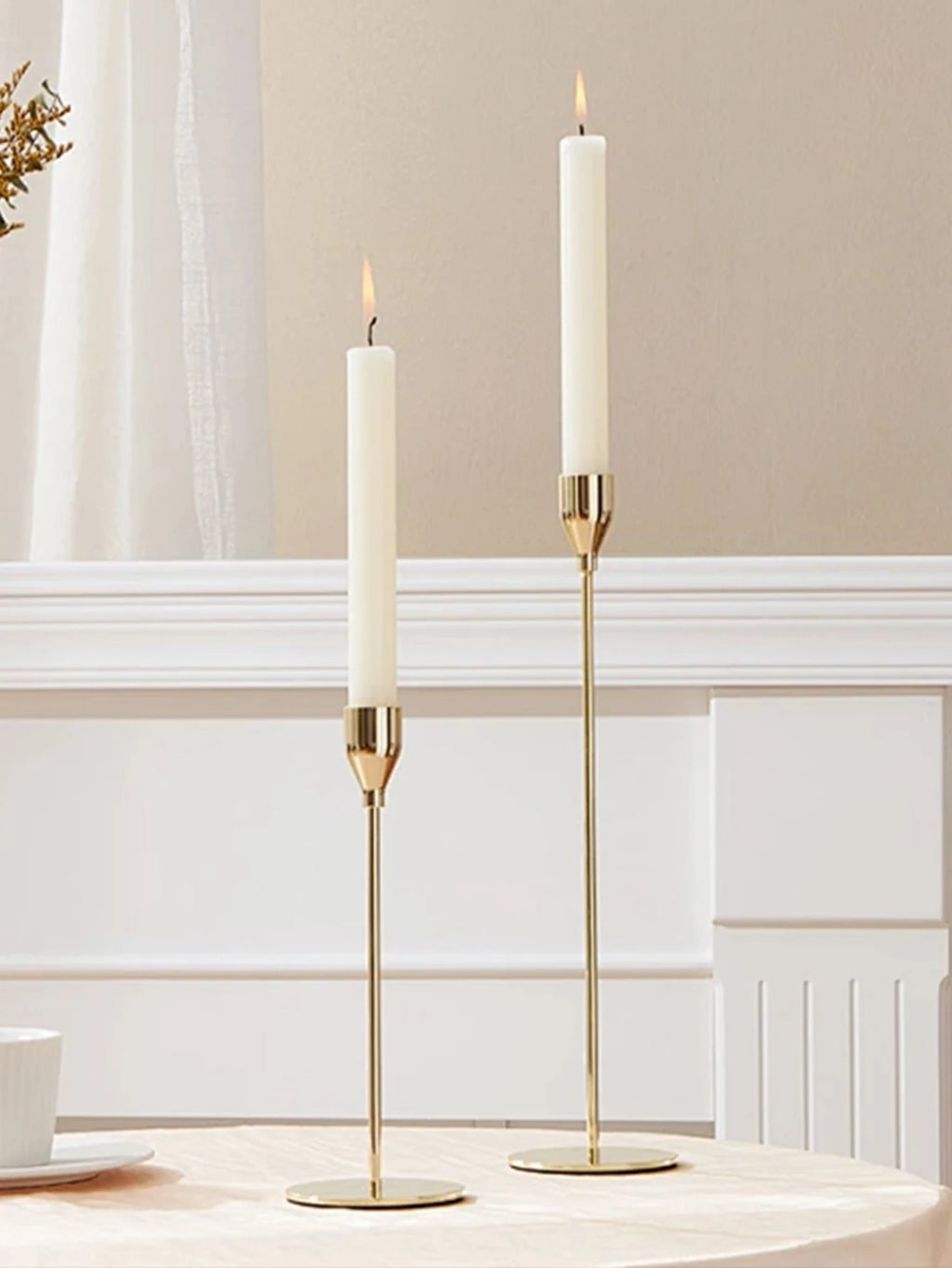 Four 25cm straight candles in Nordic style for simple modern home decoration and atmosphere